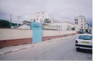 ECOLE MARAVAL 06 ENTREE ENFACE DE LA LIBRAIRIE AU PETIT CANARD